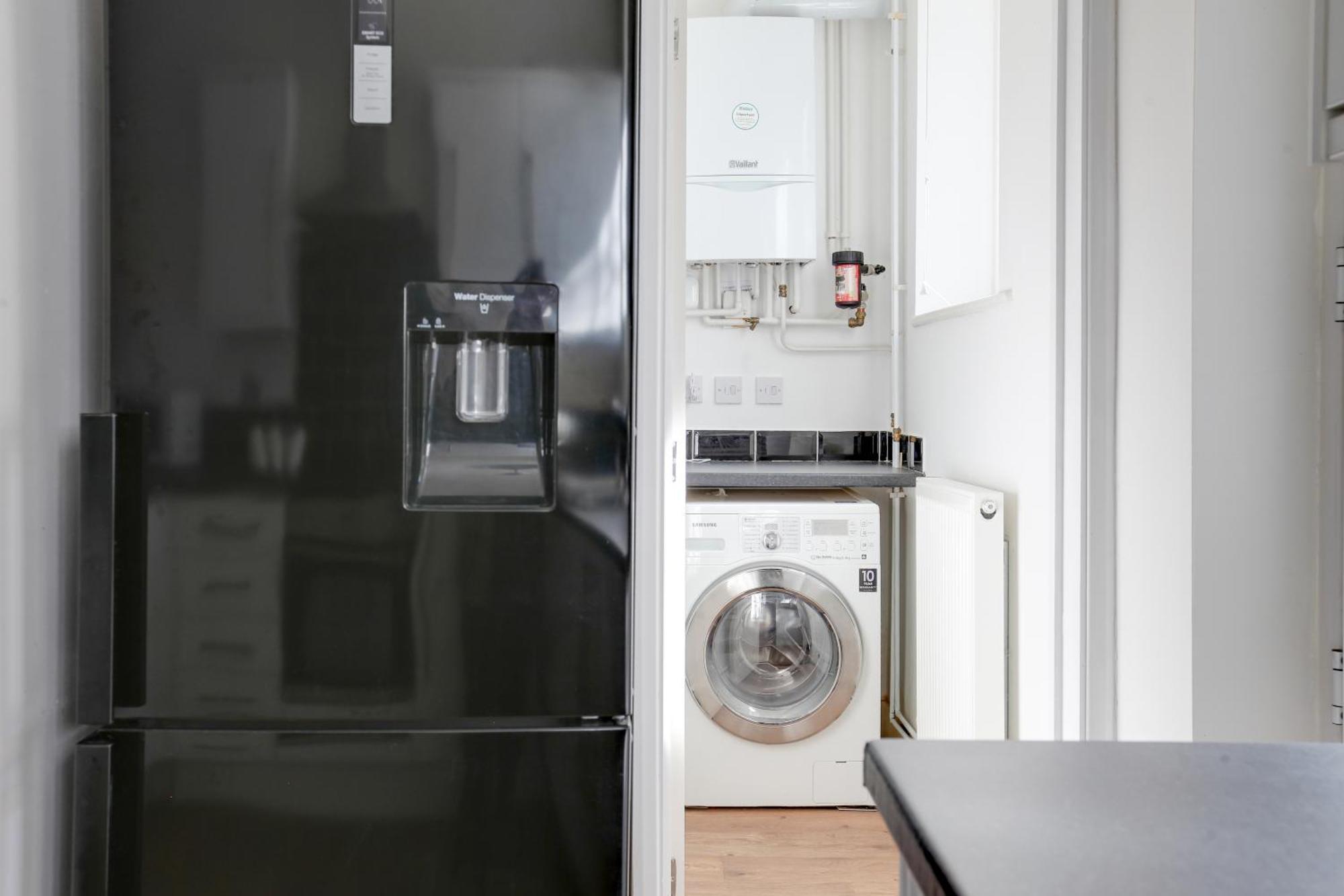 Cosy 3 Bedroom House With Free Parking And Wifi Колчестер Екстер'єр фото