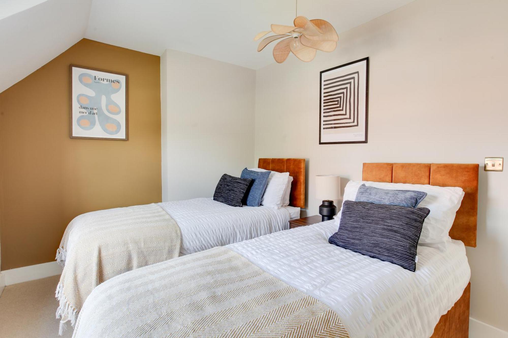 Cosy 3 Bedroom House With Free Parking And Wifi Колчестер Екстер'єр фото